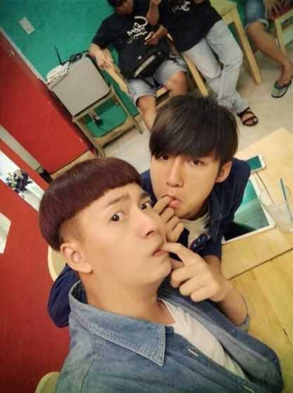 Ngô Kiến Huy thân thiết với Sơn Tùng.