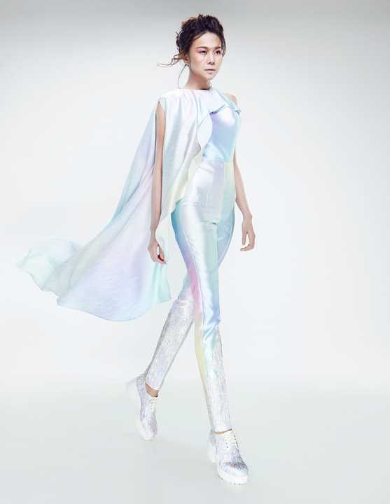 Thanh Hằng xinh đẹp gợi cảm