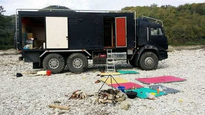 Chiếc xe rất phù hợp cho những chuyến dã ngoại kéo dài nhiều dài, ở những nơi xa.