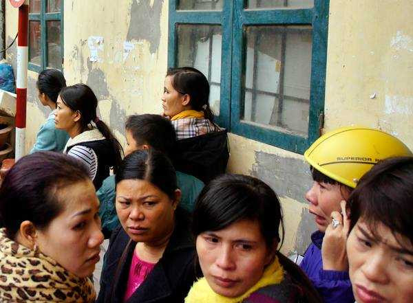 Hà Nội: Chợ Nhật Tân bốc cháy dữ dội