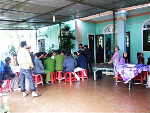 treo cổ, người phụ nữ, bức thư tuyệt mệnh, chết trong phòng tắm