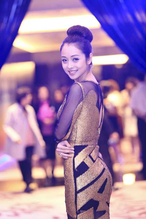 Jennifer Phạm xinh đẹp