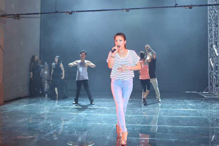 Hồng Ngọc tập luyện