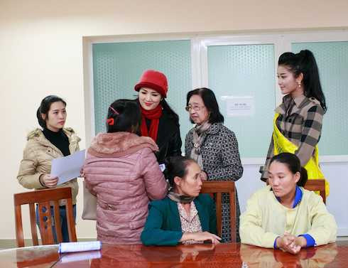 Huyền My Giáng Mi từ thiện