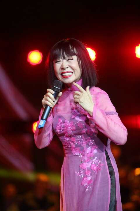 Bạch Yến thăng hoa