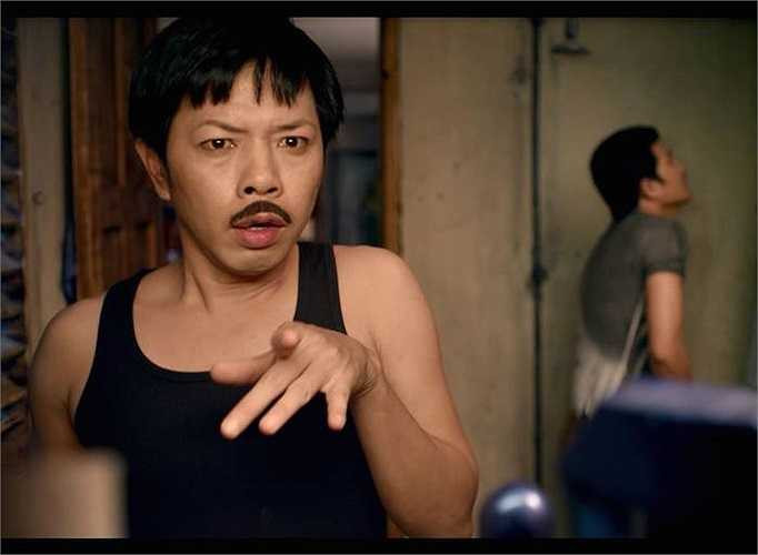 Hương Hội bối rối khi nhìn thấy Nam.