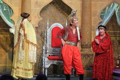 Chí Tài, Trường Giang tuyển cung nữ Phi Phụng