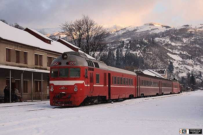 Không chỉ vận tải hàng hóa, thế hệ đầu máy diesel của Nga còn kéo những đoàn tàu liên vận xuyên quốc gia, xuyên châu lục với quãng đường hàng nghìn km hành trình.