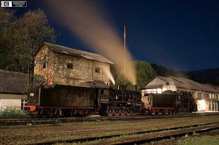 Ngày nay, đầu máy hơi nước ở Nga vẫn còn, chỉ dùng vào mục đích kéo những đoàn tàu tàu du lịch.
