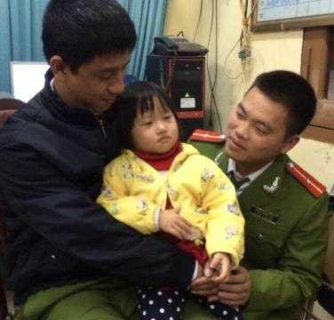 Giải cứu bé gái bị bắt cóc ở Hà Nội