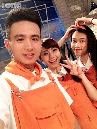 Anh chàng nhiều năm liền đạt danh hiệu học viên khá, giải nhì sinh viên nghiên cứu khoa học, tham gia nhiều cuộc thi như: Sống xanh, Press Beauty...