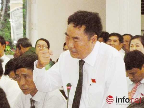 Sân vận động Chi Lăng bị 'xé' với tốc độ thần kỳ