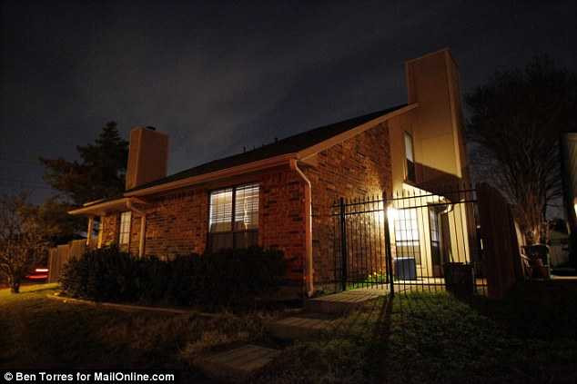 Ông Trinh và gia đình đang sống hạnh phúc trong căn nhà ở Arlington, Texas