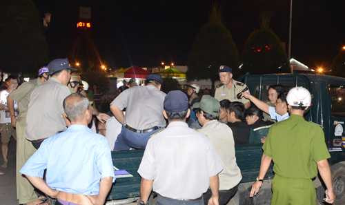 Trăm cảnh sát bảo vệ trung tâm cắt cơn nghiện