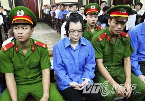 Xử vụ 'siêu lừa' Huyền Như: Luật sư đề nghị triệu tập bầu Kiên