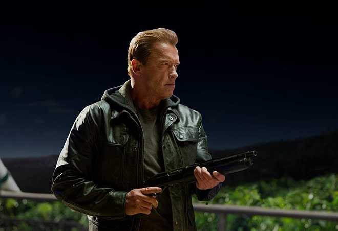 Terminator: Genisys (1/7): Bất chấp sự hoài nghi đến từ các fan ruột, tập thứ năm của loạt Kẻ hủy diệt vẫn là một tác phẩm đáng chờ đợi trong mùa hè 2015. Terminator: Genisys sẽ tạo ra một dòng thời gian mới, trong đó nhân vật Sarah Connor lại được che chở và bảo vệ bởi người máy T-800, trước sự tấn công của một người máy chất lỏng T-1000 mới. 