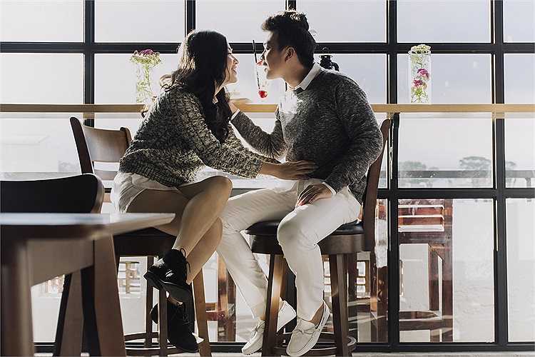 Lê Khánh và bạn trai Tuấn Khải vừa chia sẻ bộ ảnh cưới vô cùng đáng yêu.