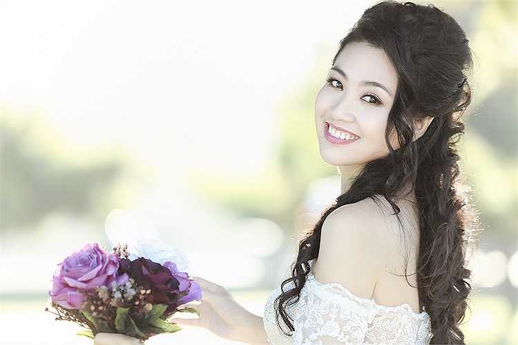 Anh hiểu và chia sẻ với cô những khó khăn trong cuộc sống và công việc.