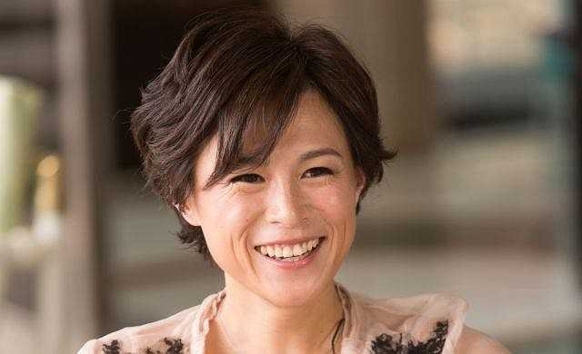 Theo Telegraph, Gigi Chao, 34 tuổi, là con gái đại gia BĐS Hong Kong Cecil Chao. Vào năm 2012, ông đã đưa ra 500 triệu đô la Hong Kong, tương đương 65 triệu USD để tuyển chồng cho con gái. Lý do ông mang ra số tiền khổng lồ này ra để khiến các thanh niên có động lực ứng tuyển là vì cô Gigi Chao, con gái ông – bị đồng tính, nhan sắc bình thường. 