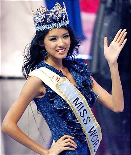 Trương Tử Lâm đăng quang ngôi Hoa hậu Thế giới năm 2007.