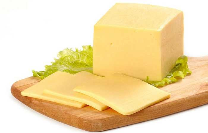 Một số người có thói quen dùng một vài lát pho mát khi uống rượu để lâu say. Điều này có thể đúng nhưng các sản phẩm từ sữa dễ gây cảm giác khó tiêu. Một số nghiên cứu còn chỉ là các sản phẩm từ sữa kết hợp với đồ uống có cồn còn ảnh hưởng tới hoạt động của tim.