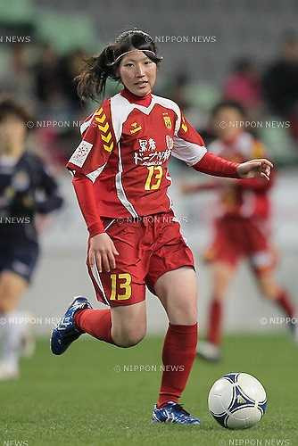 Cầu thủ này được đồng đội đặt cho biệt danh 'Đôi mắt quyến rũ' nhờ ánh nhìn trong veo, đầy thiện cảm