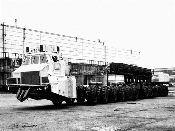 Những chiếc xe khác bị vứt ở đâu đó hoặc đưa vào bảo tàng ngoài trời.