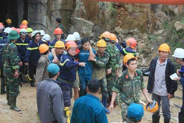 12 nạn nhân mắc kẹt đã được đưa ra khỏi hầm thủy điện Đạ Dâng
