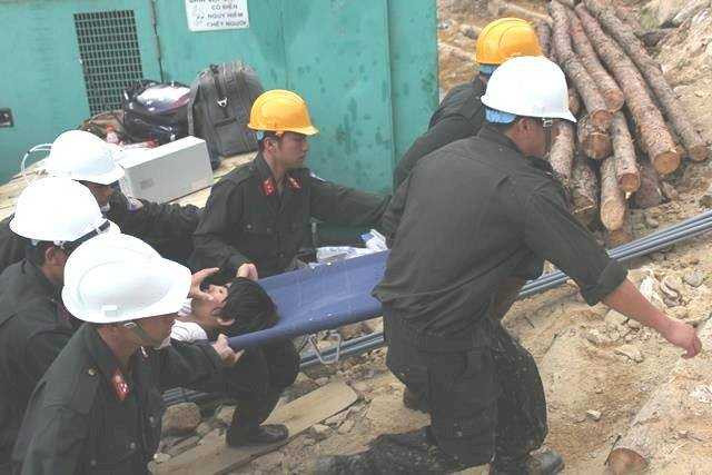 12 nạn nhân mắc kẹt đã được đưa ra khỏi hầm thủy điện Đạ Dâng