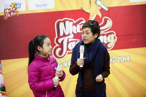 Thái Thuỳ Linh tổng duyệt Nhí tài năng