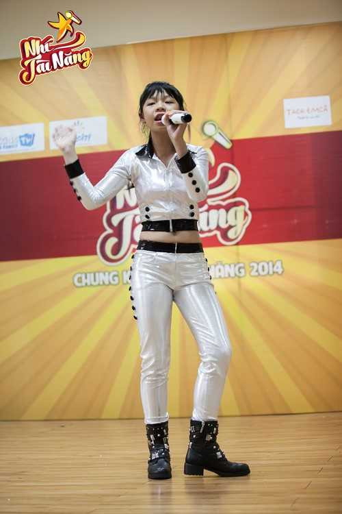 Thái Thuỳ Linh tổng duyệt Nhí tài năng