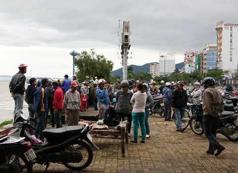 Nam thanh niên, nhảy cầu Sông Hàn, tự vẫn, trước mặt người yêu, Đà Nẵng