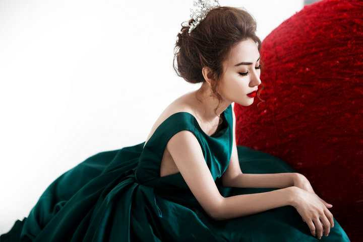 diễn viên Ngân Khánh