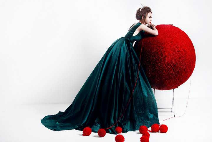 Ngân Khánh yêu kiều