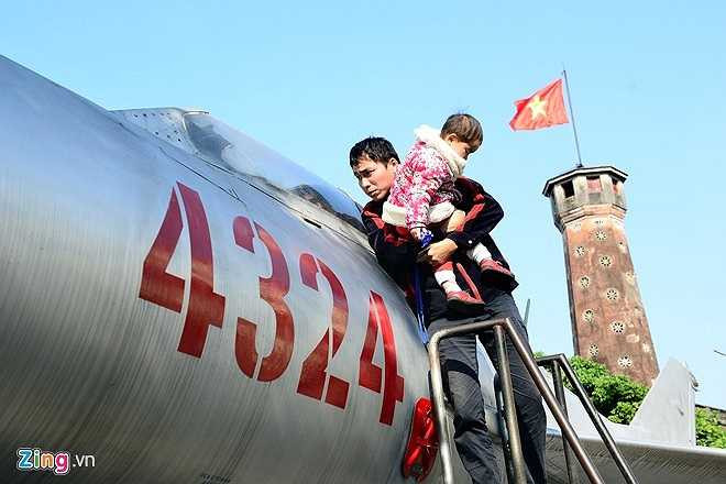 Chỉ trong riêng năm 1967, 9 phi công của Không quân nhân dân Việt Nam đã thay nhau lái chiếc máy bay này, bắn rơi 14 máy bay các loại của Mỹ. 8 trong số 9 phi công nói trên đã được tuyên dương và truy tặng danh hiệu Anh hùng lực lượng vũ trang nhân dân. (Theo Zing)