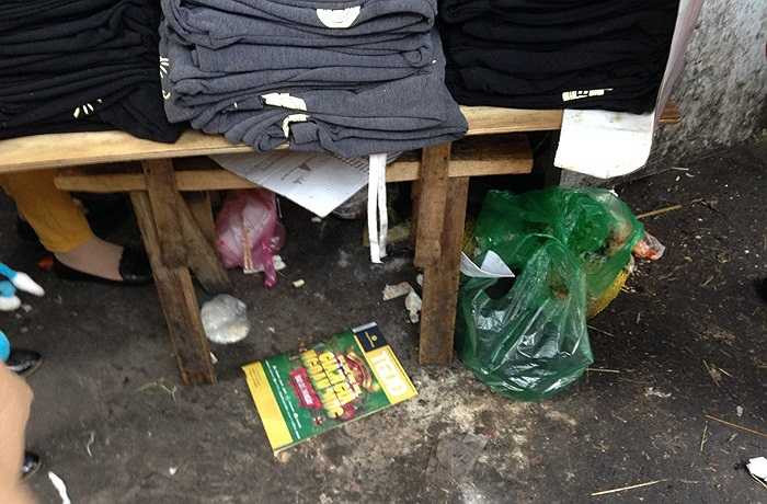 Rác thải được vất bừa bãi khắp nơi