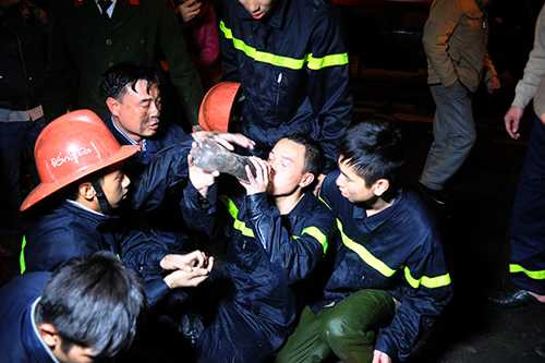 thẩm mỹ viện ở Hà Nội, nhiều người hoảng loạn bỏ chạy