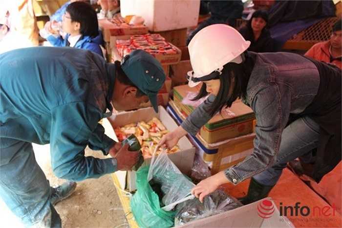 Thực tập công tác sơ cứu người tại chỗ. (Theo Infonet)