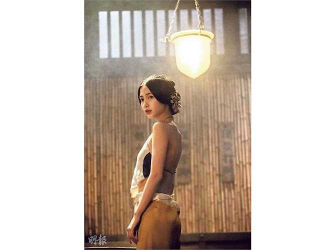 Với vai Tâm Lan, Angelababy được tạo hình cực kỳ nóng bỏng 