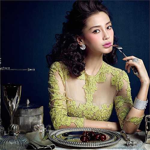 Nhờ dao kéo, nữ diễn viên sinh năm 1989 mới có diện mạo xinh đẹp như ngày hôm nay 