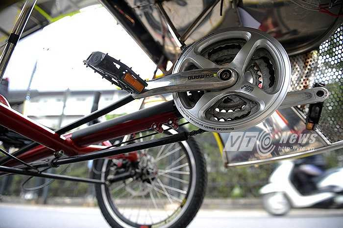 Khung xe được anh đặt hoàn thiện tại nước ngoài.