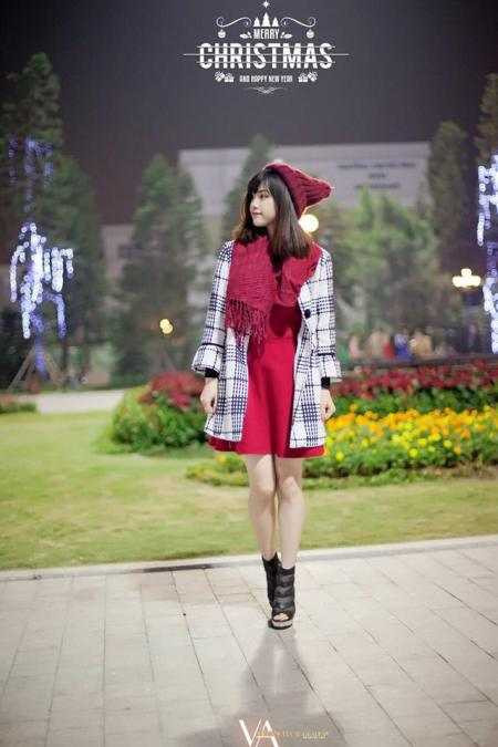 Hot girl Kiến trúc xinh ngất ngây trong bộ ảnh Giáng sinh