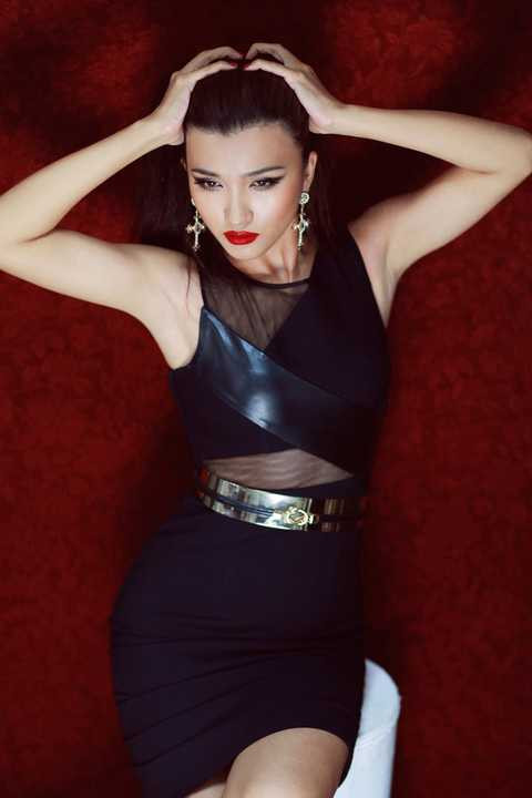 Sắp tới, Kim Tuyến bắt tay vào những dự án mới, hứa hẹn mang đến sự bứt phá. Gần nhất, phim Tuổi thanh xuân với sự hợp tác cùng ê kíp Hàn Quốc có sự tham gia của Kim Tuyến đang phát sóng trên truyền hình.