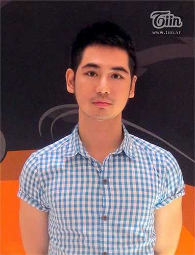 Đặc biệt, thầy giáo hot boy còn có giọng hát ngọt ngào mà không nhiều học trò biết.