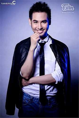 Thầy Duy cho biết khác với nhiều bạn trẻ cùng thời thầy thích nghe nhạc quê hương.