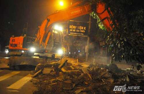 Thi công xuyên đêm tại nơi dân gửi tâm thư cho Bộ trưởng Thăng