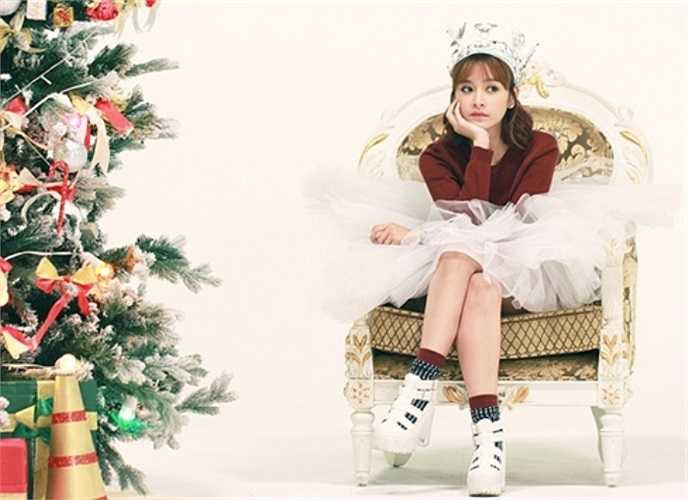 Chi Pu xinh xắn trong MV Giáng sinh 'Tada X'mas' kỷ niệm mùa Noel 2014
