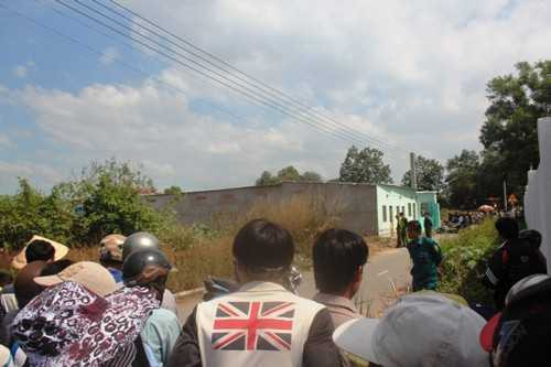 Kinh hoàng phát hiện xác chết trong bụi rậm