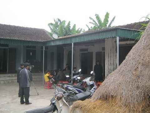 Mẹ già khóc cạn nước mắt chờ thi thể con gái nơi xứ người