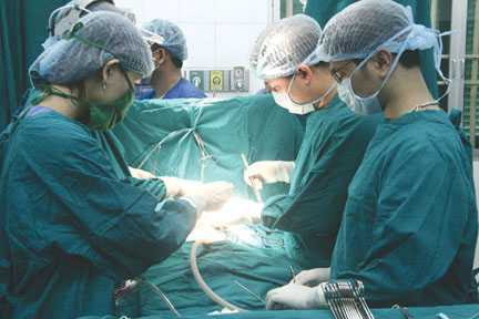 Nếu không được bác sỹ Việt phẫu thuật, 3 bệnh nhi nước ngoài dễ tử vong